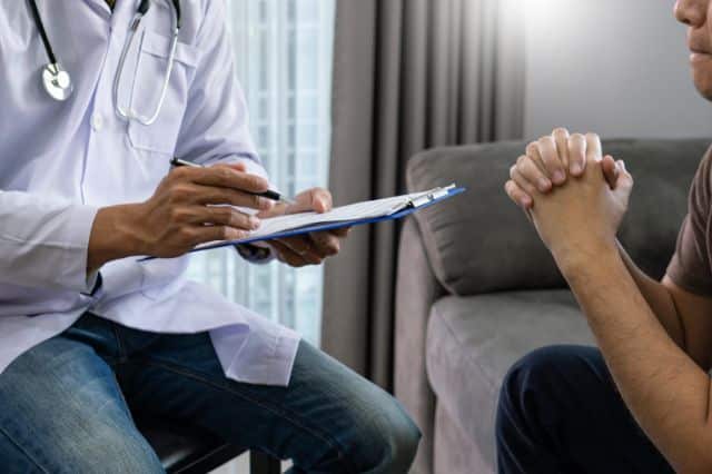 Arztbesuch aufgrund von Erektionsstörung Impotenz durch Antidepressiva